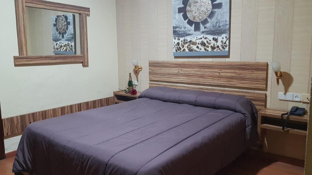 אלבאסטה Hotel Castilla מראה חיצוני תמונה