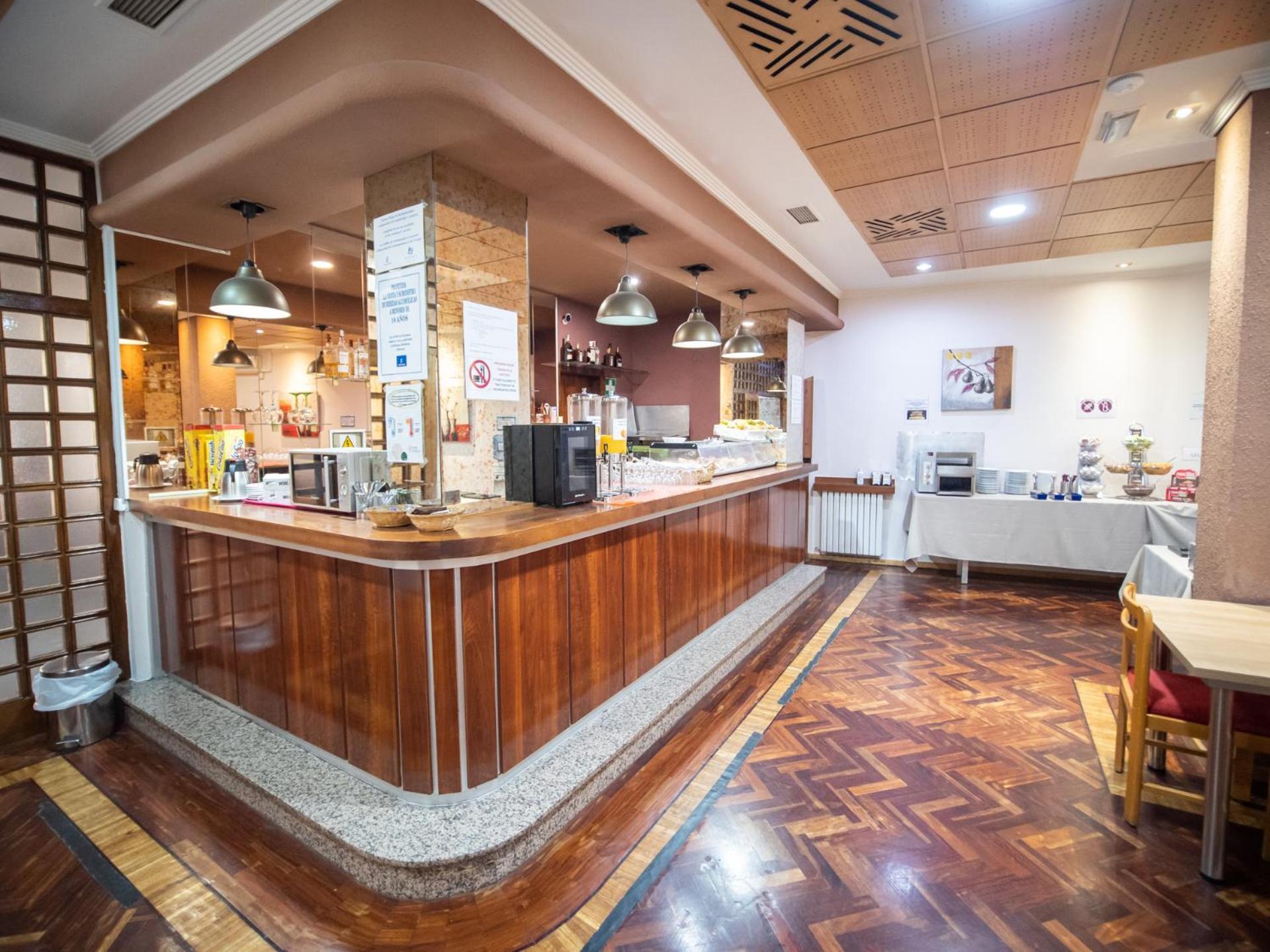 אלבאסטה Hotel Castilla מראה חיצוני תמונה