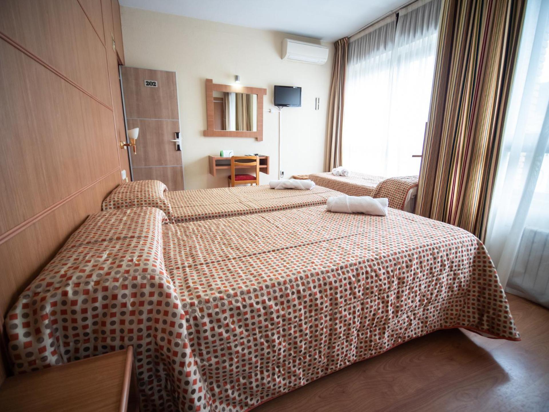 אלבאסטה Hotel Castilla מראה חיצוני תמונה