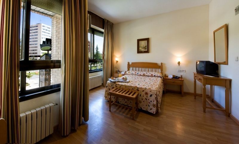 אלבאסטה Hotel Castilla חדר תמונה