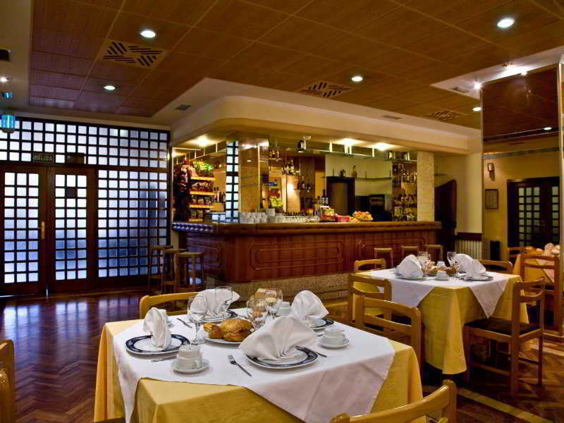 אלבאסטה Hotel Castilla מראה חיצוני תמונה