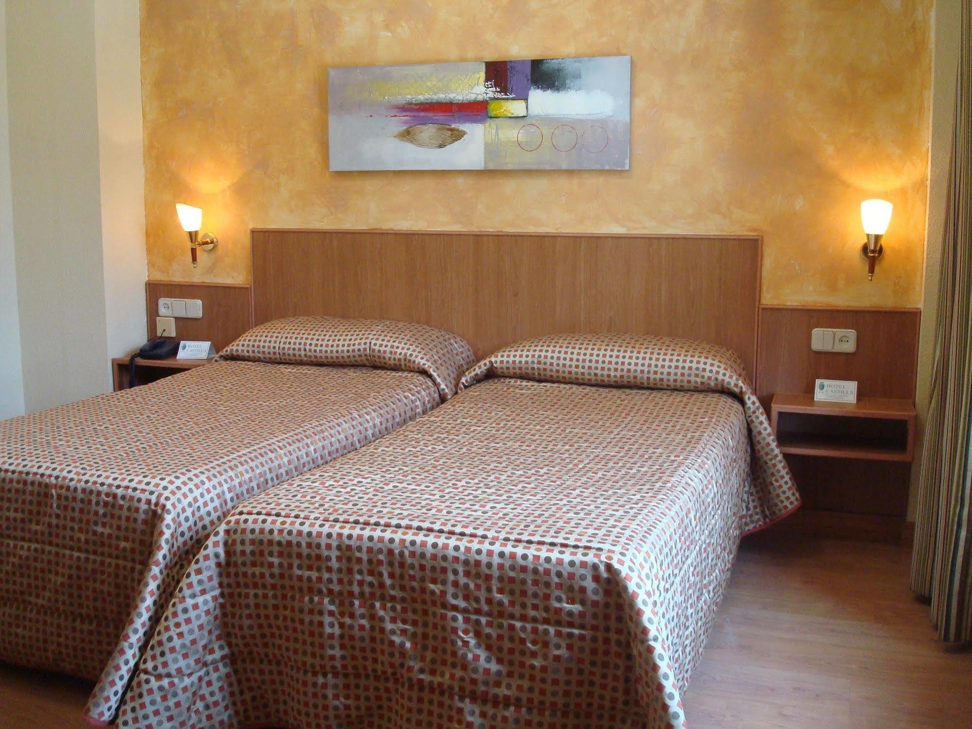 אלבאסטה Hotel Castilla מראה חיצוני תמונה